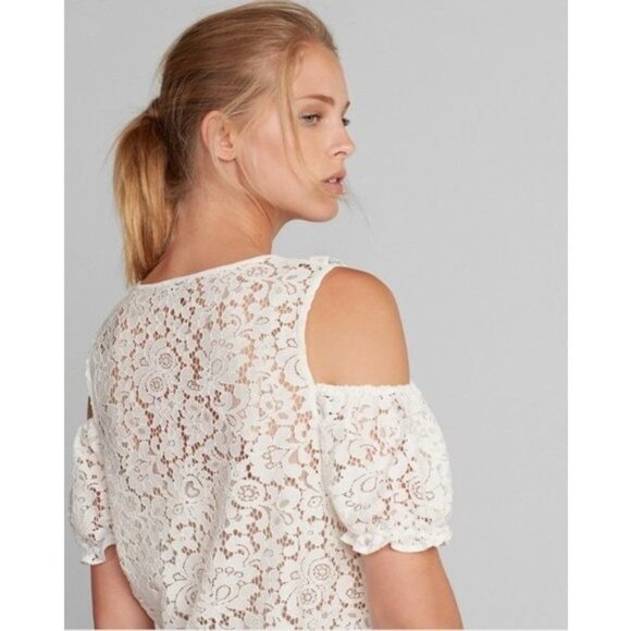 Express Lace Cold Shoulder Puff Sleeve Tee Top XS - Picture 3 of 3